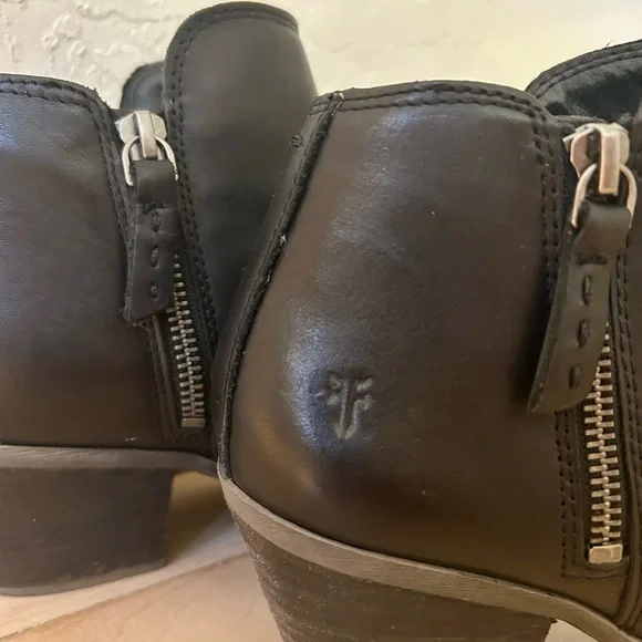 FRYE judith double zip black booties - Picture 2 of 4